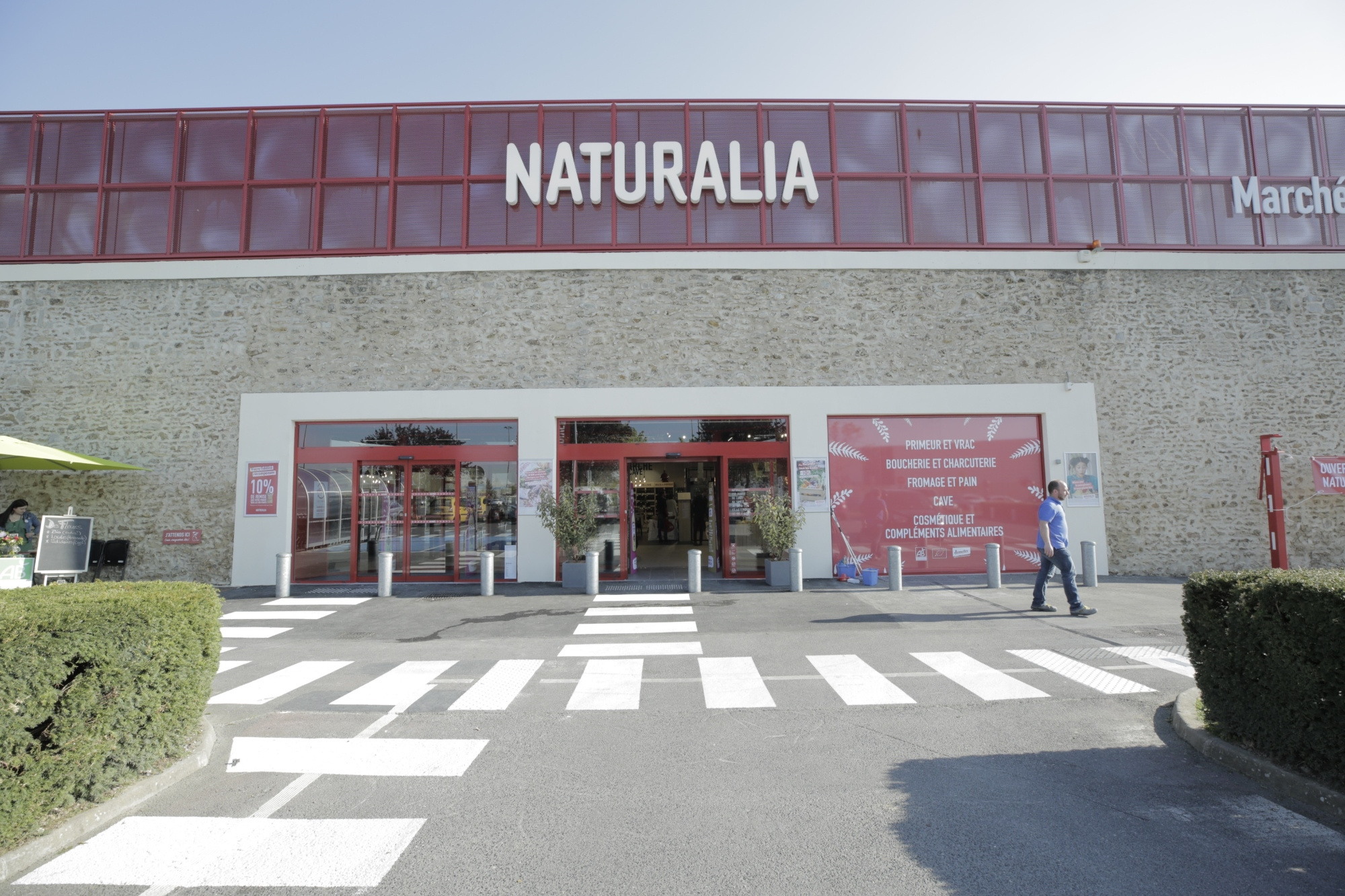 Magasin Naturalia - BRETIGNY: France, Brtigny-sur-Orge, 49 avenue de la  commune de paris